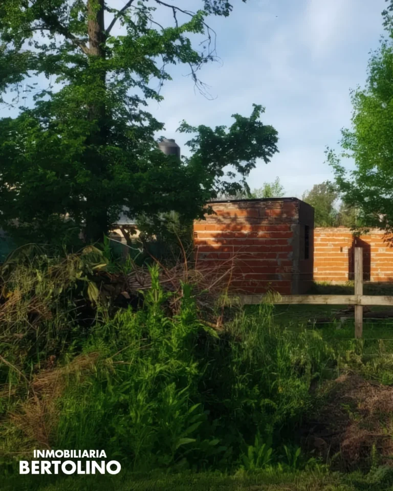 lote en venta 📌valle verde, lujánsobre calle cruz del sur, entre 618 y 616cuenta con mejora